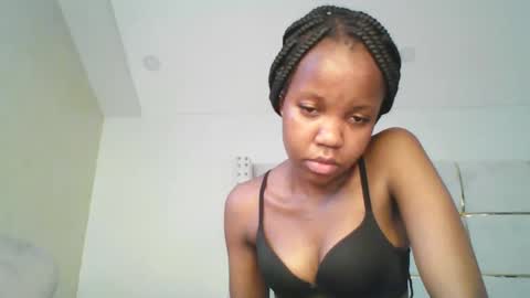 Snapshot of bigbaby004 chatting on September 13, 1:33 pm bigbaby004 online show from September 13, 1:33 pm