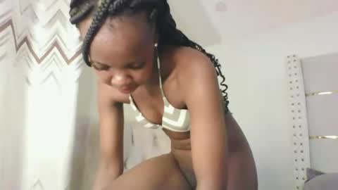 Snapshot of bigbaby004 chatting on September 15, 7:36 pm bigbaby004 online show from September 15, 7:36 pm