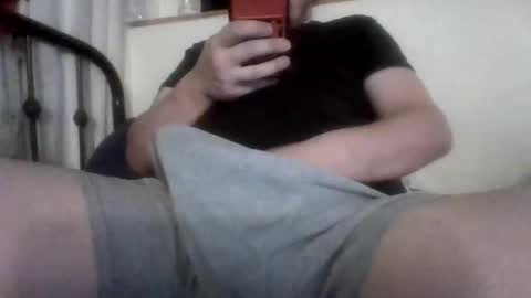 Snapshot of bigbagz2021 chatting on May 25, 4:07 am BigBagz online show from May 25, 4:07 am