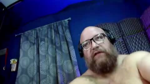 BigBear4Cuddles online show from June 10, 1:50 am