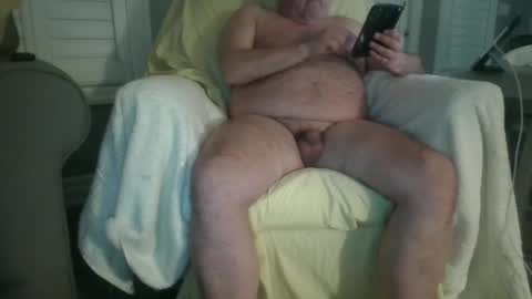 Snapshot of bigbear5186 chatting on February 9, 3:11 am big boy online show from February 9, 3:11 am