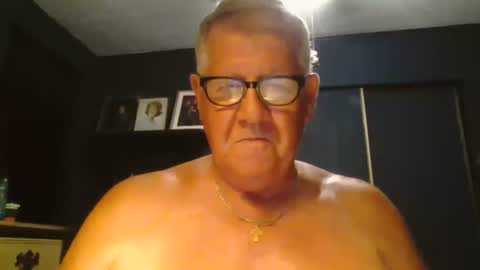 Snapshot of bigbeerdrinker1 chatting on July 3, 3:46 am bigbeerdrinker online show from July 3, 3:46 am