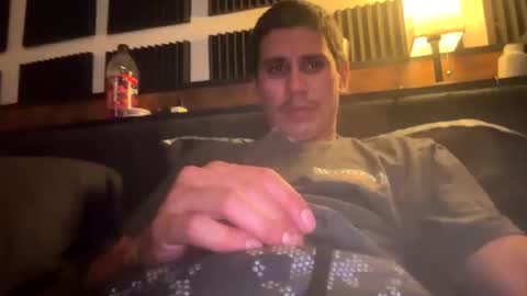 Snapshot of bigben281330 chatting on June 10, 1:17 am bigben281330 online show from June 10, 1:17 am