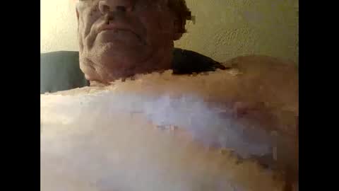 Snapshot of bigbikes71781 chatting on October 11, 10:14 am bigbikes71781 online show from October 11, 10:14 am