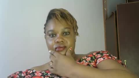 Snapshot of bigboobies_bum chatting on January 10, 8:05 am bigboobies_bum online show from January 10, 8:05 am