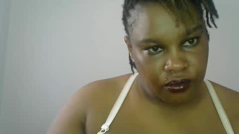 Snapshot of bigboobies_bum chatting on January 12, 11:26 am bigboobies_bum online show from January 12, 11:26 am