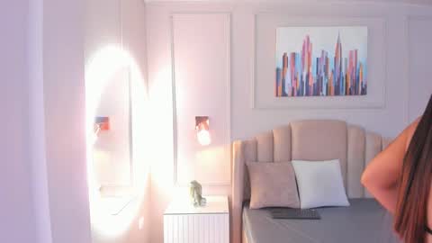   online show from February 21, 10:17 am