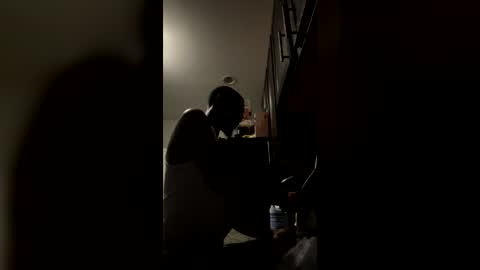 Snapshot of bigboogy5519 chatting on August 4, 3:53 am bigboogy5519 online show from August 4, 3:53 am
