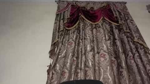 Lucy online show from December 17, 12:33 pm