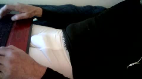 Snapshot of bigboygavin chatting on February 28, 3:46 pm bigboygavin online show from February 28, 3:46 pm