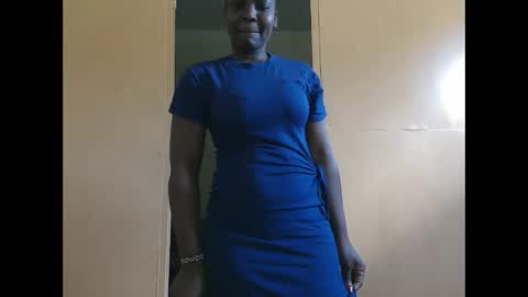 Snapshot of bigbumboobs98 chatting on September 22, 9:33 am bigbumboobs98 online show from September 22, 9:33 am