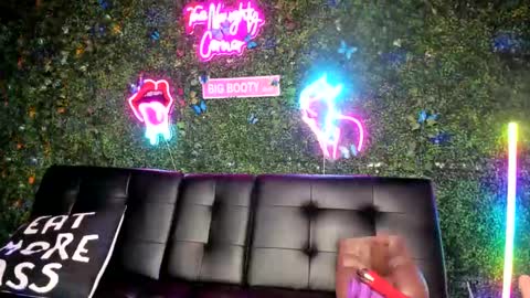 bigbuttsarena online show from December 20, 7:33 am