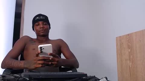 Snapshot of bigcock23cmt chatting on March 28, 4:50 pm bigcock23cmt online show from March 28, 4:50 pm