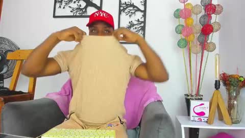 sexy muscle online show from February 18, 3:21 am