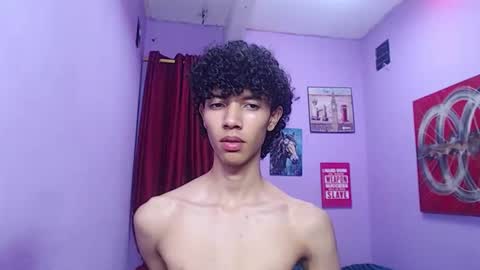 Snapshot of bigcock_sexys chatting on February 24, 5:38 am bigcock_sexys online show from February 24, 5:38 am