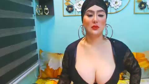Snapshot of bigcocknloadstits chatting on February 19, 1:56 am Flirty Sofia online show from February 19, 1:56 am