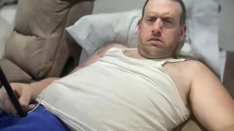 Snapshot of bigcocksuckingslut chatting on January 6, 2:26 am bigcocksuckingslut online show from January 6, 2:26 am