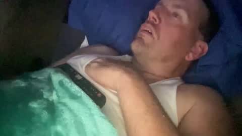 Snapshot of bigcocksuckingslut chatting on October 21, 12:33 am bigcocksuckingslut online show from October 21, 12:33 am