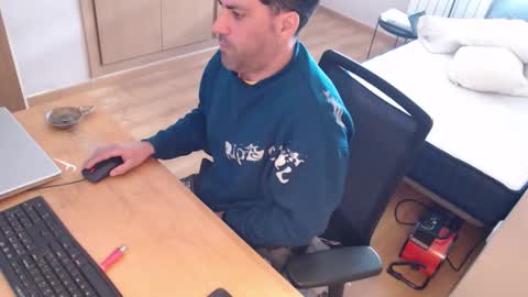 bigcok35spain online show from February 19, 12:12 pm