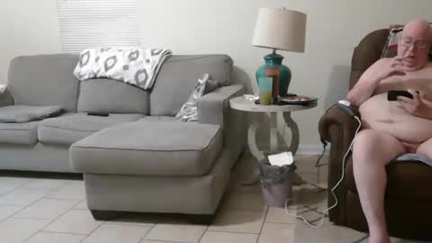 Snapshot of bigcraig123 chatting on October 5, 11:52 am Craig online show from October 5, 11:52 am
