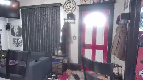 Snapshot of bigdbrillion chatting on February 15, 9:26 pm Darryl online show from February 15, 9:26 pm