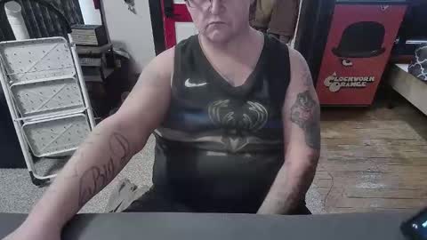 Snapshot of bigdbrillion chatting on February 6, 3:37 pm Darryl online show from February 6, 3:37 pm