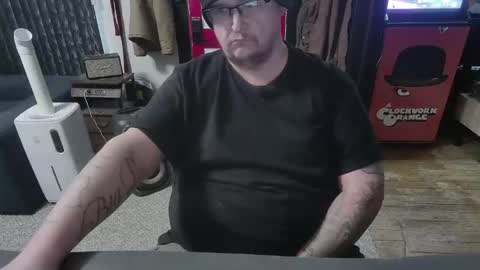 Snapshot of bigdbrillion chatting on March 15, 10:49 pm Darryl online show from March 15, 10:49 pm