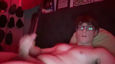 Snapshot of bigdick10082 chatting on March 28, 4:45 am bigdick10082 online show from March 28, 4:45 am