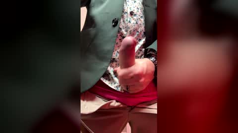 Snapshot of bigdick3981 chatting on April 21, 1:50 pm bigdick3981 online show from April 21, 1:50 pm