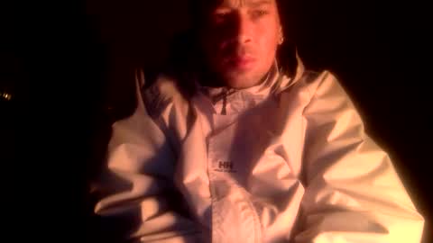 Snapshot of bigdickdangles472924 chatting on February 15, 9:33 pm bigdickdangles472924 online show from February 15, 9:33 pm