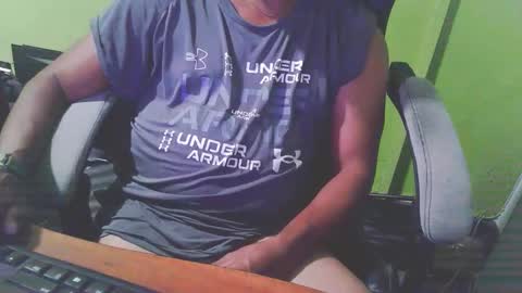 Snapshot of bigdickguyaux chatting on May 1, 5:50 pm bigdickguyaux online show from May 1, 5:50 pm