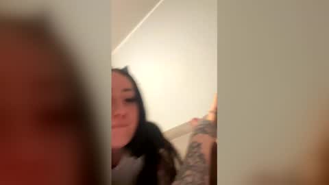 KINGSLUTTY BITCH online show from February 3, 9:53 pm