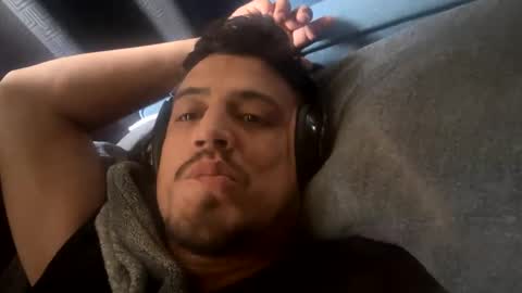 Snapshot of bigdicklatin909 chatting on October 8, 5:32 pm Bigdicklatin online show from October 8, 5:32 pm