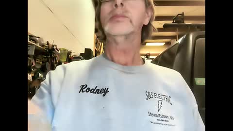 Snapshot of bigelectricrod chatting on December 20, 7:39 pm bigelectricrod online show from December 20, 7:39 pm