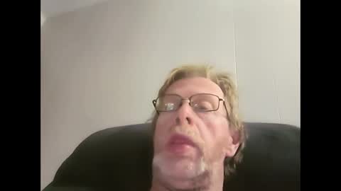 Snapshot of bigelectricrod chatting on September 12, 12:33 am bigelectricrod online show from September 12, 12:33 am