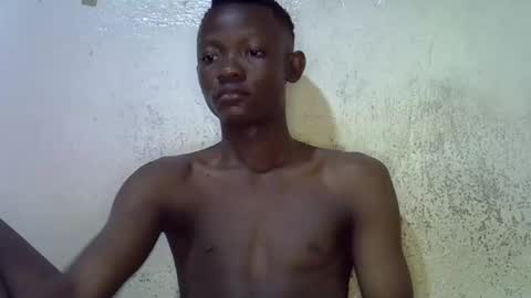 Snapshot of bigfeet9999 chatting on February 18, 10:38 am Ask in pvt online show from February 18, 10:38 am