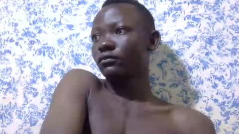 Snapshot of bigfeet9999 chatting on November 4, 11:48 pm Ask in pvt online show from November 4, 11:48 pm