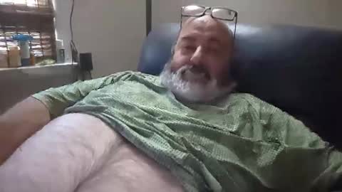Snapshot of bigfuzzyteddybear chatting on May 13, 4:59 pm bigfuzzyteddybear online show from May 13, 4:59 pm