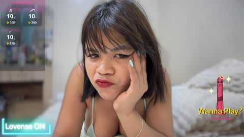 Snapshot of bigg_bananats chatting on April 16, 9:43 am YourBestGirlTs online show from April 16, 9:43 am