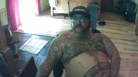 Snapshot of biggdaddy4206913 chatting on October 29, 7:48 pm biggdaddy4206913 online show from October 29, 7:48 pm