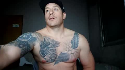 Snapshot of biggeboyy chatting on April 27, 3:37 am biggeboyy online show from April 27, 3:37 am