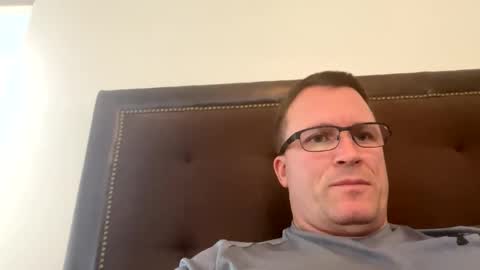 bigger22332233 online show from December 13, 7:10 pm