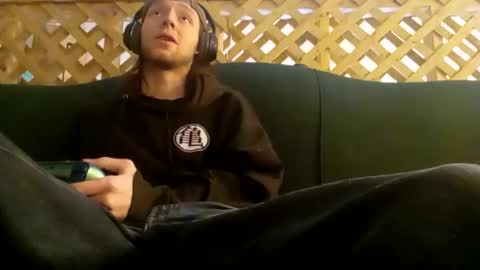 Snapshot of biggestboiiii chatting on February 5, 5:50 pm biggestboiiii online show from February 5, 5:50 pm