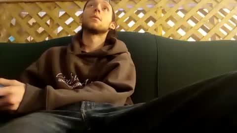 Snapshot of biggestboiiii chatting on February 11, 8:03 pm biggestboiiii online show from February 11, 8:03 pm