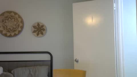 Snapshot of biggin10inch chatting on December 14, 1:49 pm Gavin online show from December 14, 1:49 pm