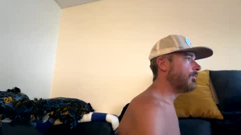 Snapshot of biggin10inch chatting on September 9, 9:36 pm Gavin online show from September 9, 9:36 pm