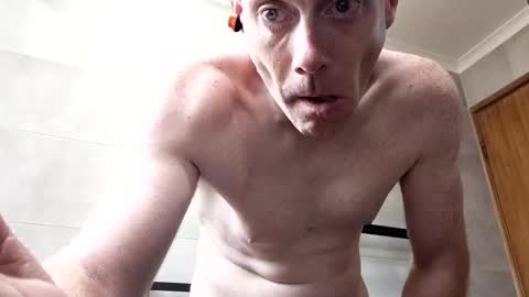 Snapshot of biggllh chatting on October 14, 3:29 am biggllh online show from October 14, 3:29 am