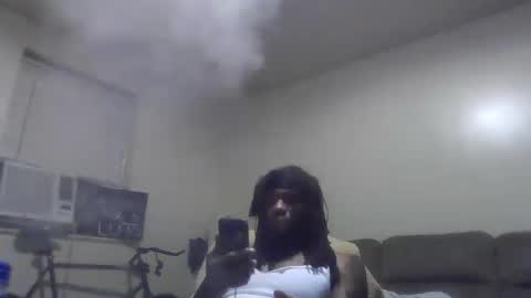 Snapshot of biggs717o chatting on October 12, 12:20 am biggs717o online show from October 12, 12:20 am