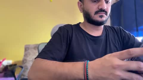 bighandsomesatisfy online show from March 11, 6:08 am