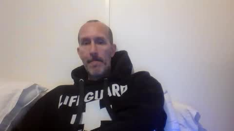 Snapshot of bighugemouthful chatting on October 29, 2:14 am Chaz online show from October 29, 2:14 am